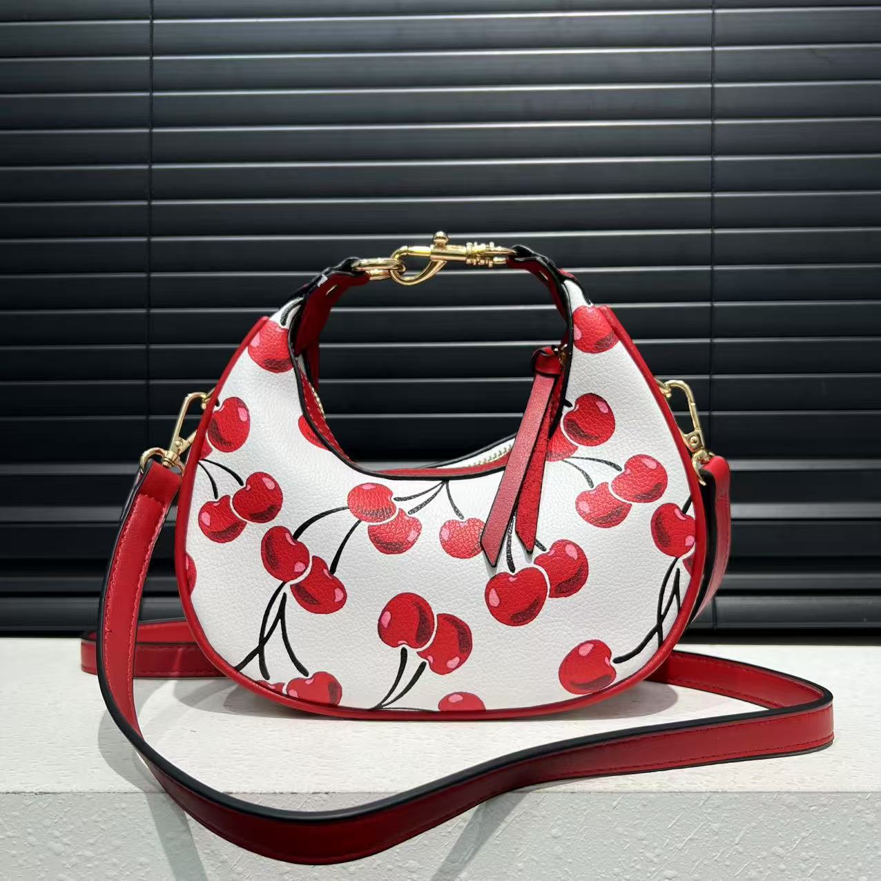 Hobos Cute Simple Shoulder Crossbody Bag