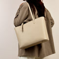 Casual And Versatile Commuter Shoulder Bag