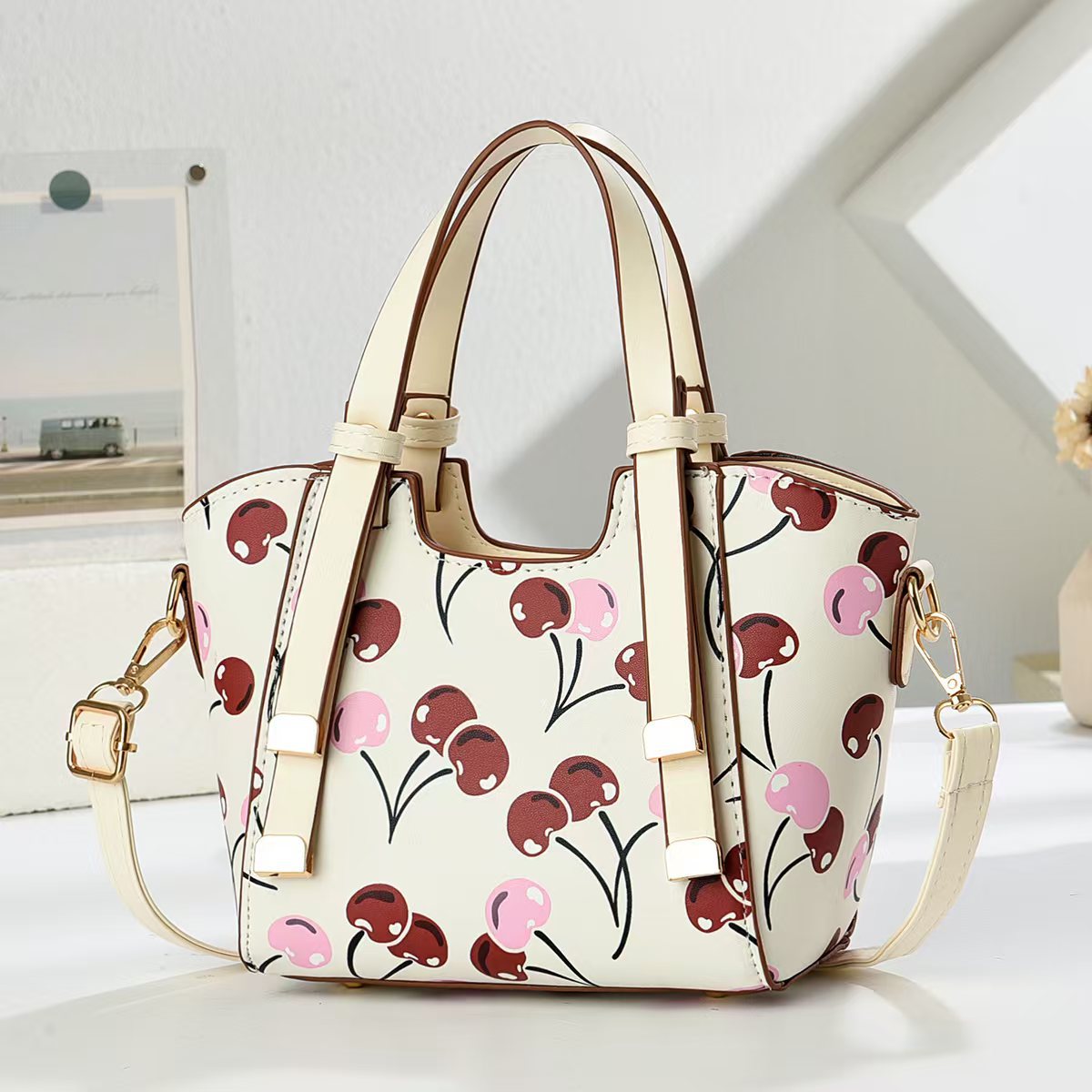 Bag Women's Classic Vegetable Basket Cherry