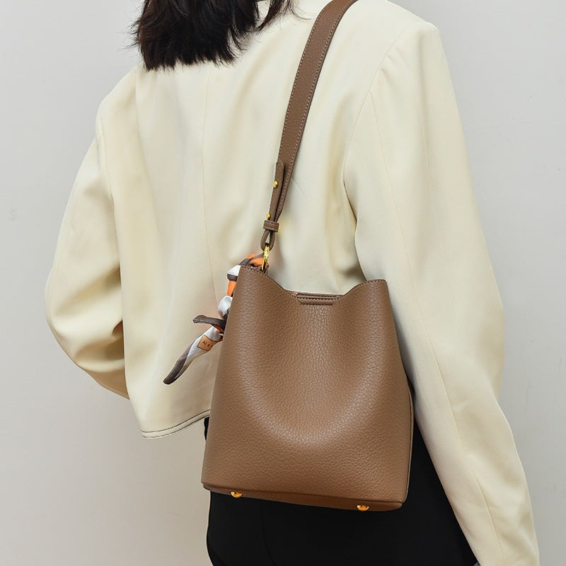 Voila - High-End Commuter Tote Bag
