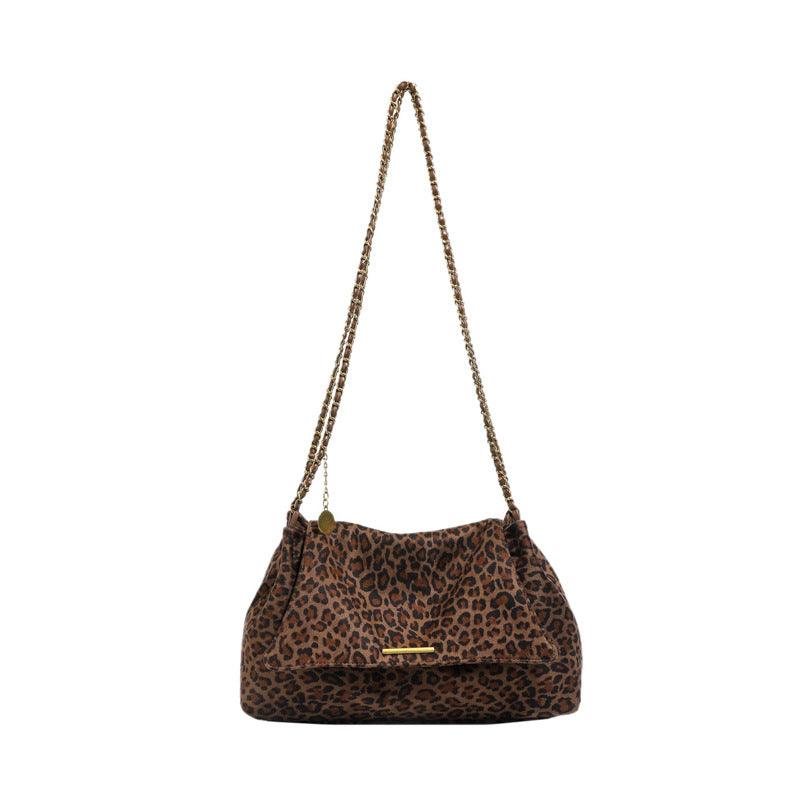 Sleek, Versatile Leopard-print Shoulder Bag