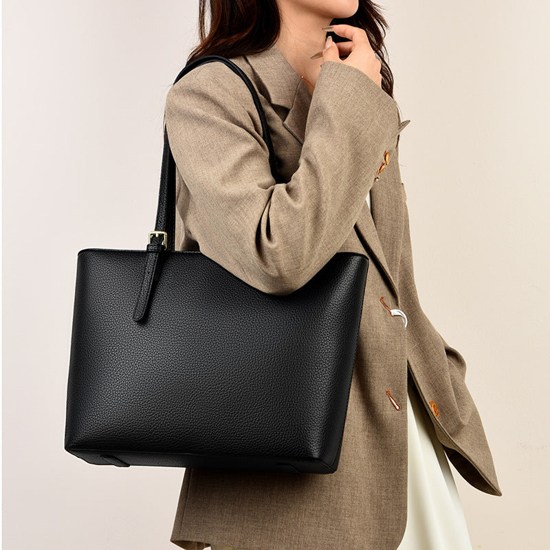 Casual And Versatile Commuter Shoulder Bag